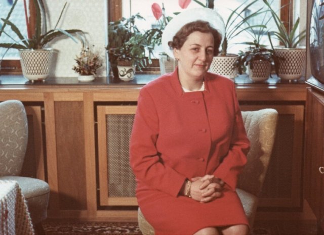 1969 Ursula Neumann stiftet ein neues Diadem